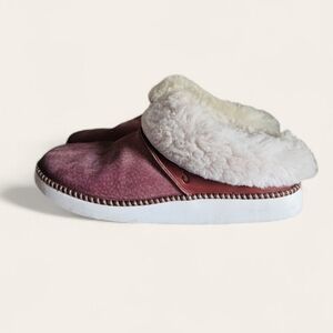 OluKai Suede and Fur Multicolor Two Ways to Wear Winter Booties size 9